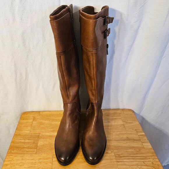 Women's boots by Arturo Chiang.  -- ITEM #1939 - Picture 3 of 8
